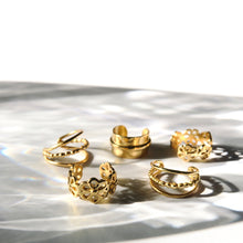 Afbeelding in Gallery-weergave laden, Earcuff Flowers Gold
